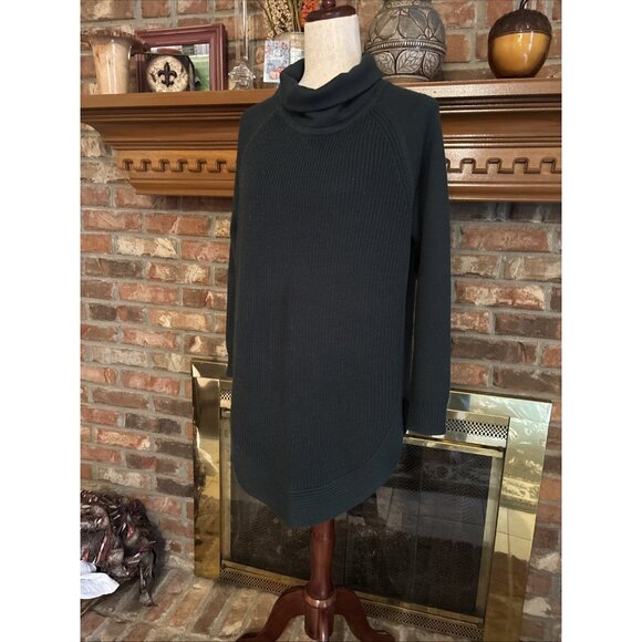 Athleta Green Knit Sweater Size Medium Wool Blend - Picture 2 of 6